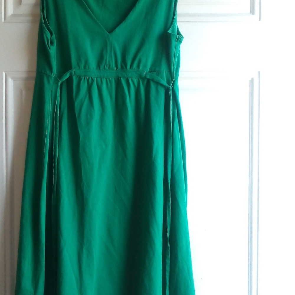 Old Navy Green Sleeveless V-Neck Sundress